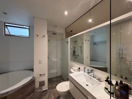 Apartamento de 1 alcoba en venta en Chico Norte, Bogotá, 73 m² · foto 8 de 23