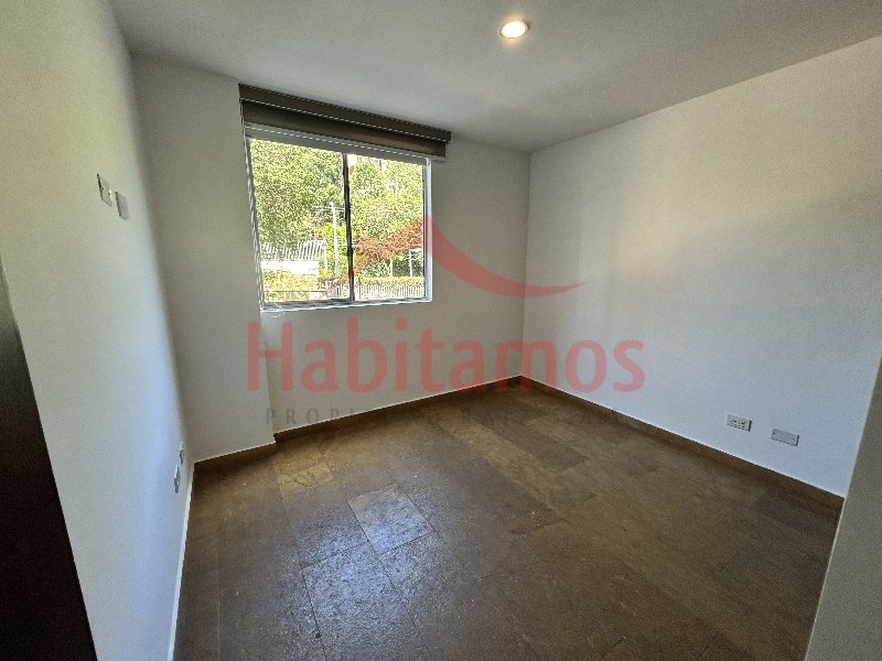 Apartamento en arriendo en Loma Del Escobero, Envigado · foto 5 de 11