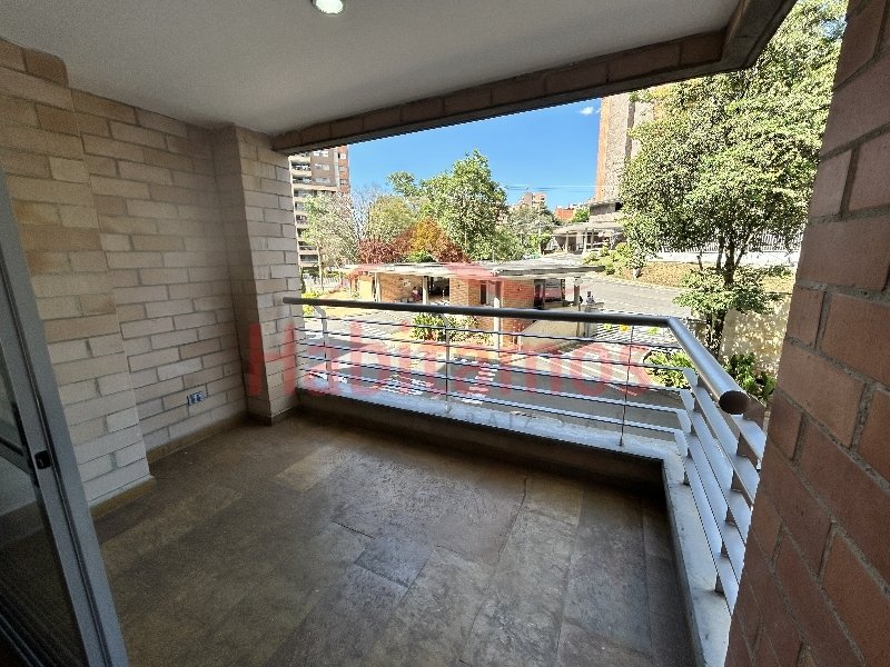 Apartamento en arriendo en Loma Del Escobero, Envigado · foto 9 de 11