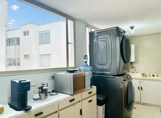 Apartamento de 3 alcobas en venta en Santa Barbara Central, Bogotá, 150 m² · foto 21 de 24