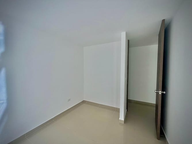 Apartamento de 3 alcobas en venta en Jose Maria Cordoba Parte Baja, Ibagué, 98 m² · foto 4 de 24