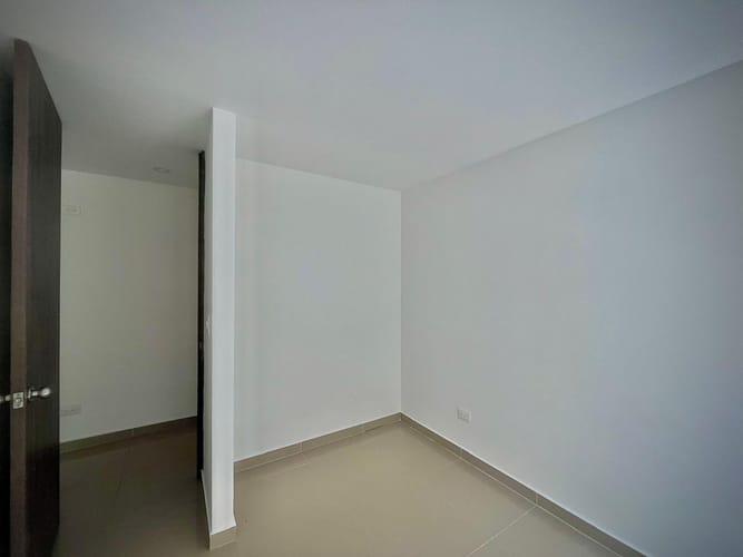 Apartamento de 3 alcobas en venta en Jose Maria Cordoba Parte Baja, Ibagué, 98 m² · foto 3 de 24