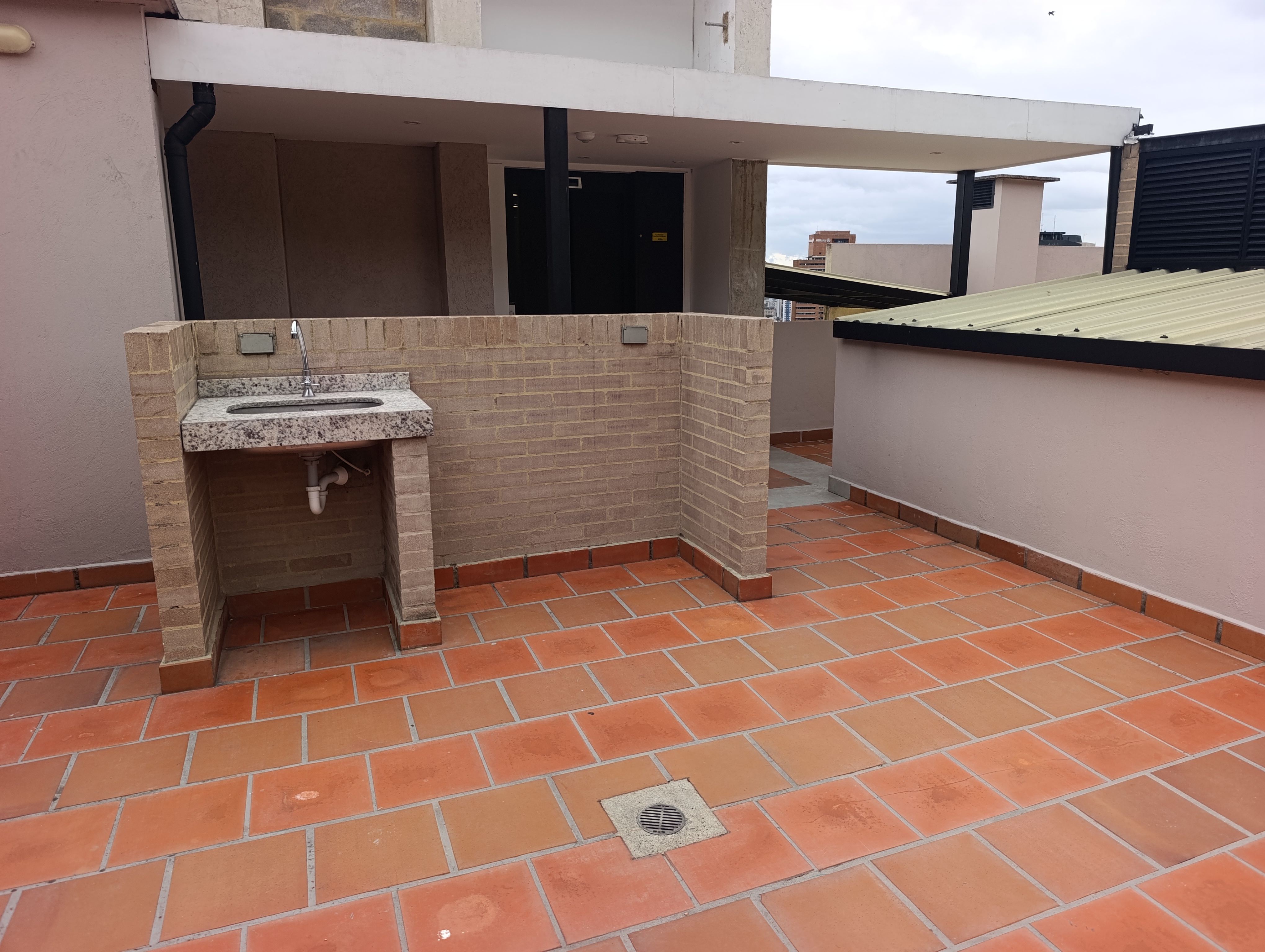 Apartaestudio en arriendo en Chapinero, Bogotá · foto 10 de 12