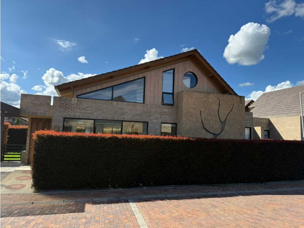 Casa en venta en La Estacion, Cajicá · foto 3 de 22