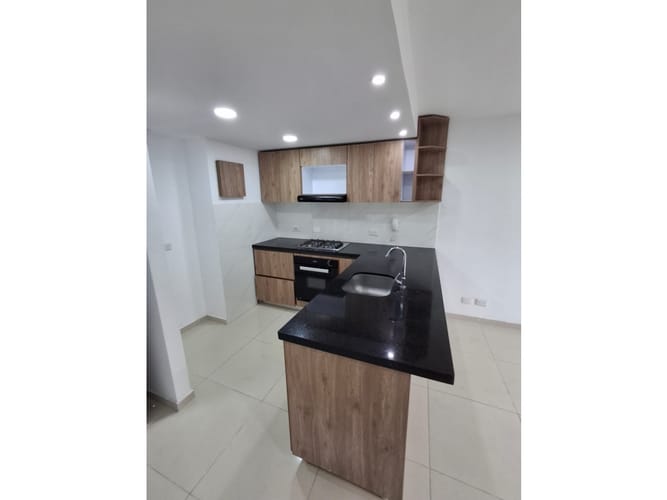 Apartamento en venta en Valle Del Lili, Cali · foto 2 de 15