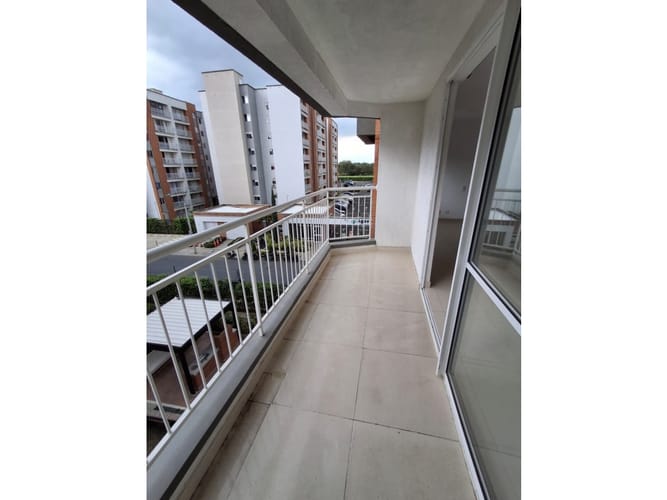 Apartamento en venta en Valle Del Lili, Cali · foto 4 de 15