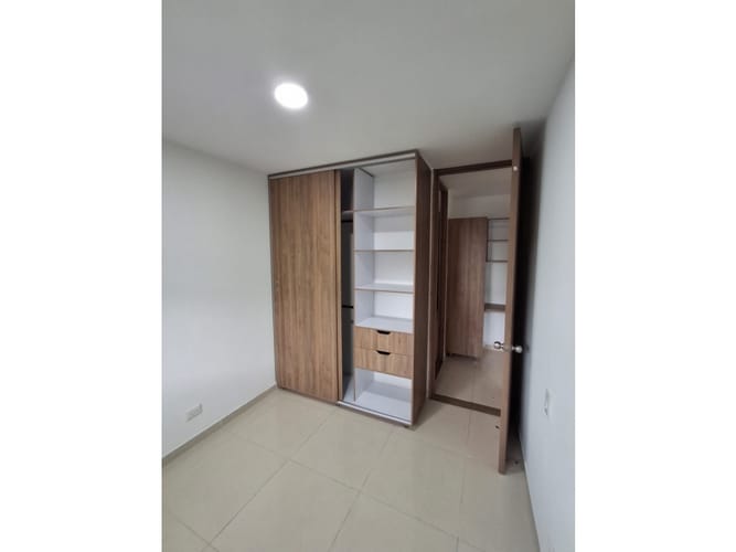 Apartamento en venta en Valle Del Lili, Cali · foto 6 de 15