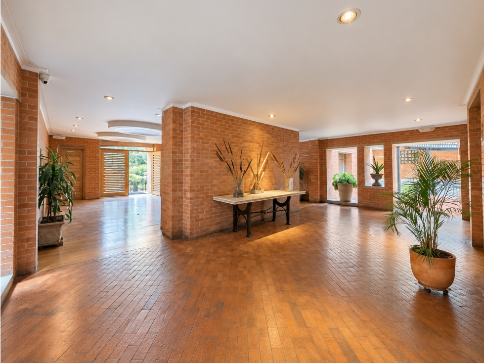 Apartamento en venta en Country Club, Bogotá · foto 3 de 24