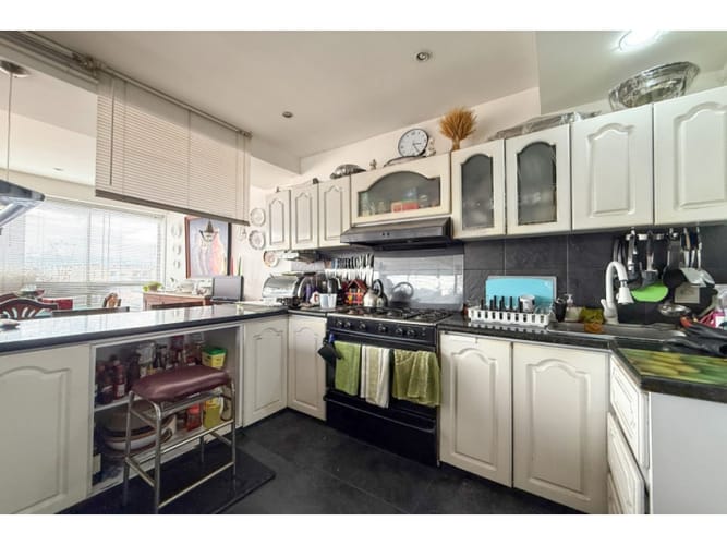 Apartamento en venta en Cedritos, Bogotá · foto 8 de 18