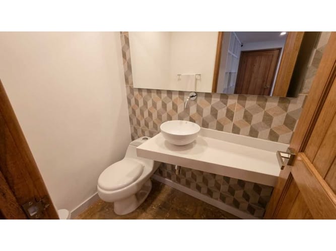 Apartamento de 3 alcobas en venta en Santa Barbara Oriental, Bogotá, 192 m² · foto 7 de 17