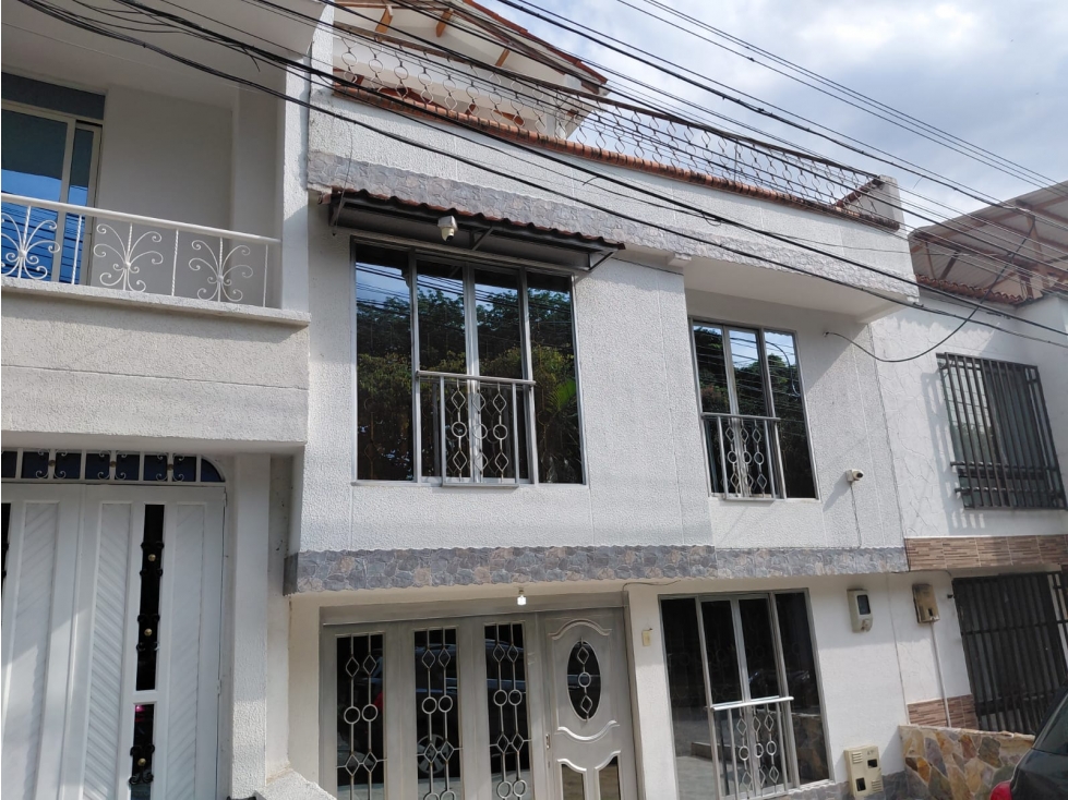 Casa en venta en Los Corales, Pereira · foto 2 de 24