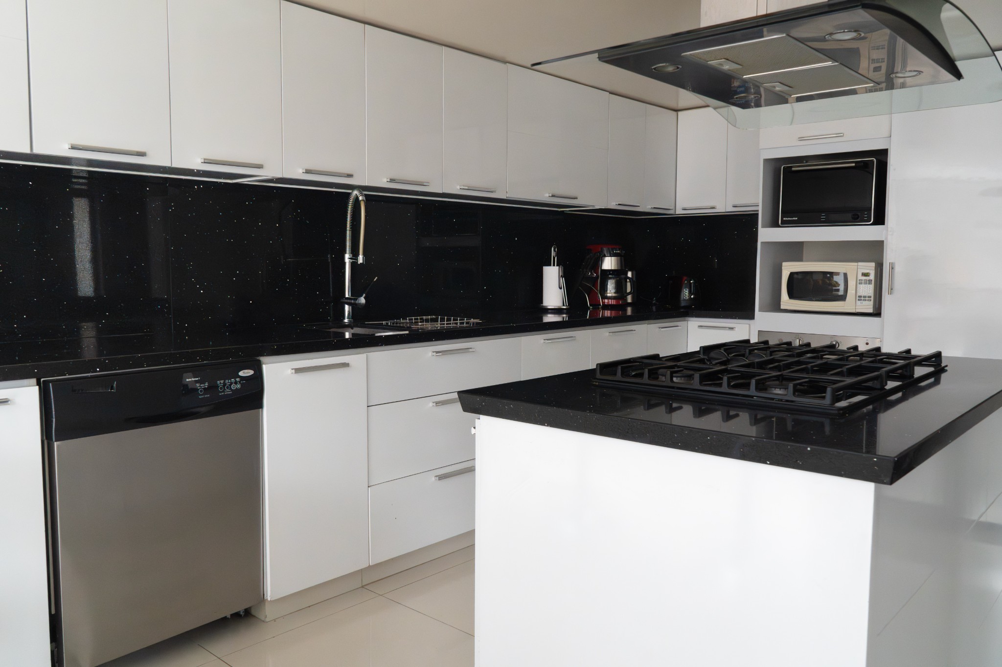 Casa en venta en Lagos De Cordoba, Bogotá · foto 4 de 21