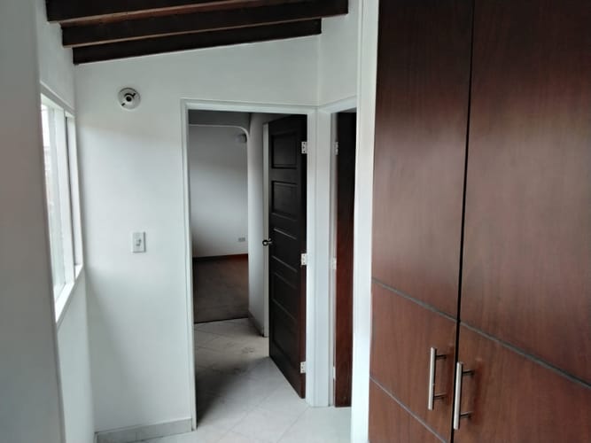 Apartamento en venta en Quinta Paredes, Bogotá · foto 2 de 19