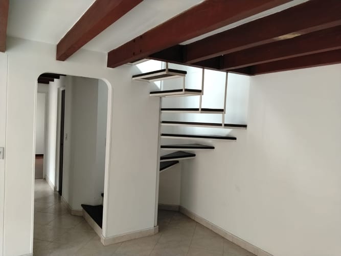Apartamento en venta en Quinta Paredes, Bogotá · foto 9 de 19