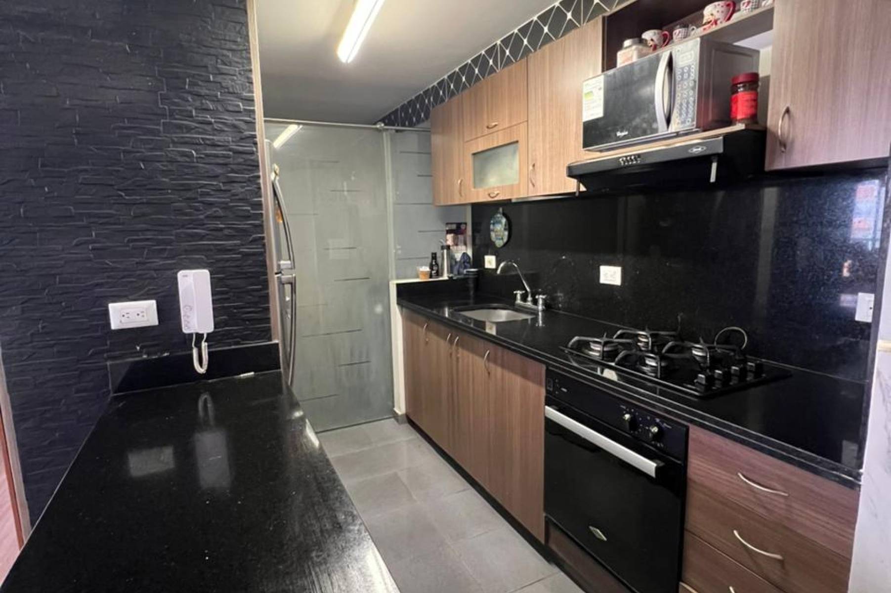 Apartamento en venta en Castilla, Bogotá · foto 3 de 19
