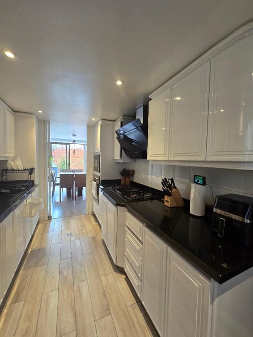 Apartamento de 3 alcobas en venta en Chicó Navarra, Bogotá, 243 m² · foto 7 de 9