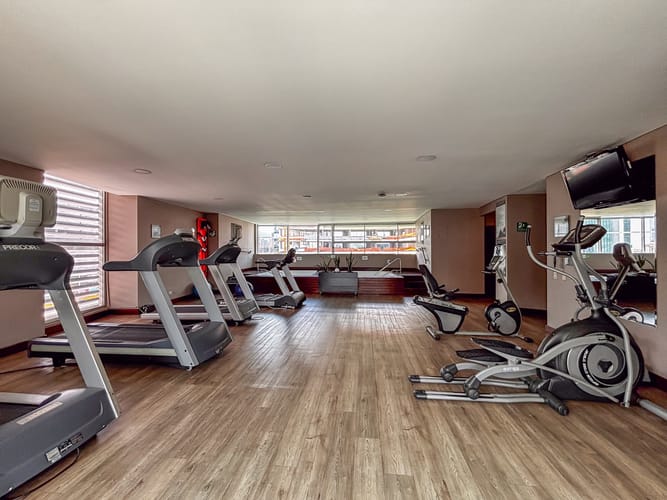 Apartamento de 1 alcoba en venta en La Aguacatala, Medellín, 57 m² · foto 12 de 20