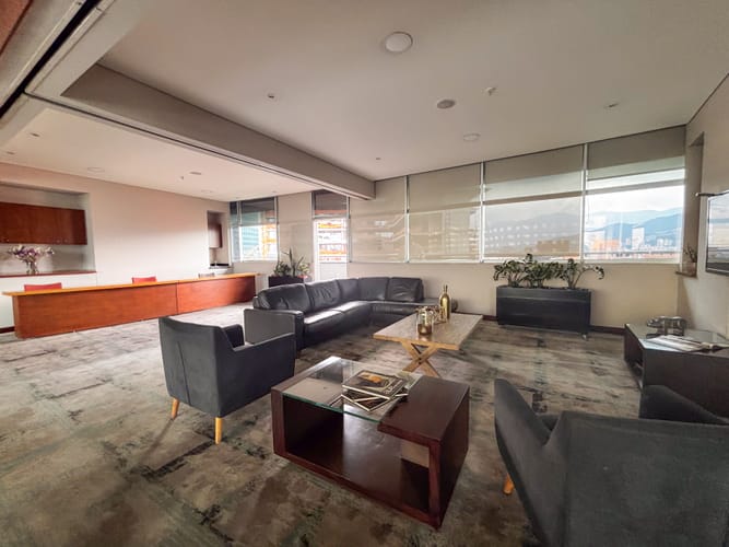 Apartamento de 1 alcoba en venta en La Aguacatala, Medellín, 57 m² · foto 16 de 20