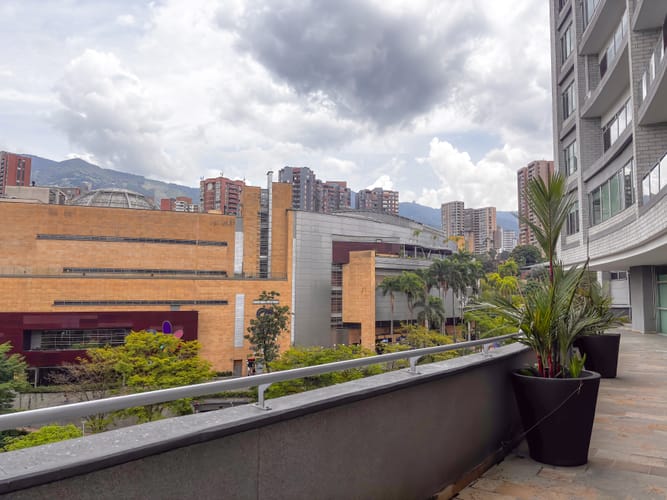 Apartamento de 1 alcoba en venta en La Aguacatala, Medellín, 57 m² · foto 17 de 20