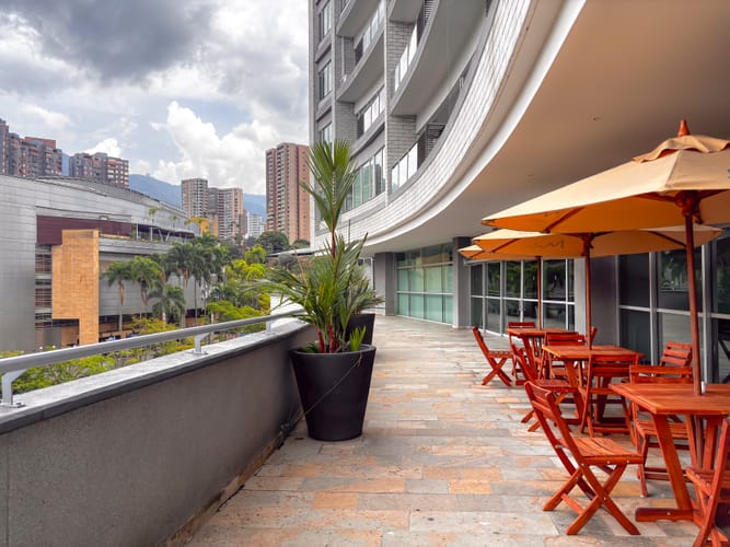 Apartamento de 1 alcoba en venta en La Aguacatala, Medellín, 57 m² · foto 20 de 20