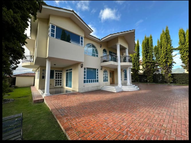 Casa en venta en Chuntame, Cajicá, 480 m² · foto 3 de 24