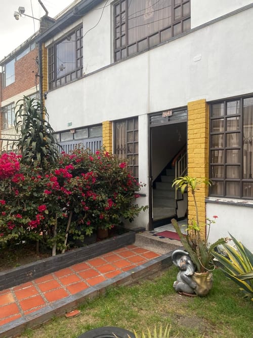 Casa de 5 alcobas en venta en Galerias, Bogotá, 400 m² · foto 2 de 14