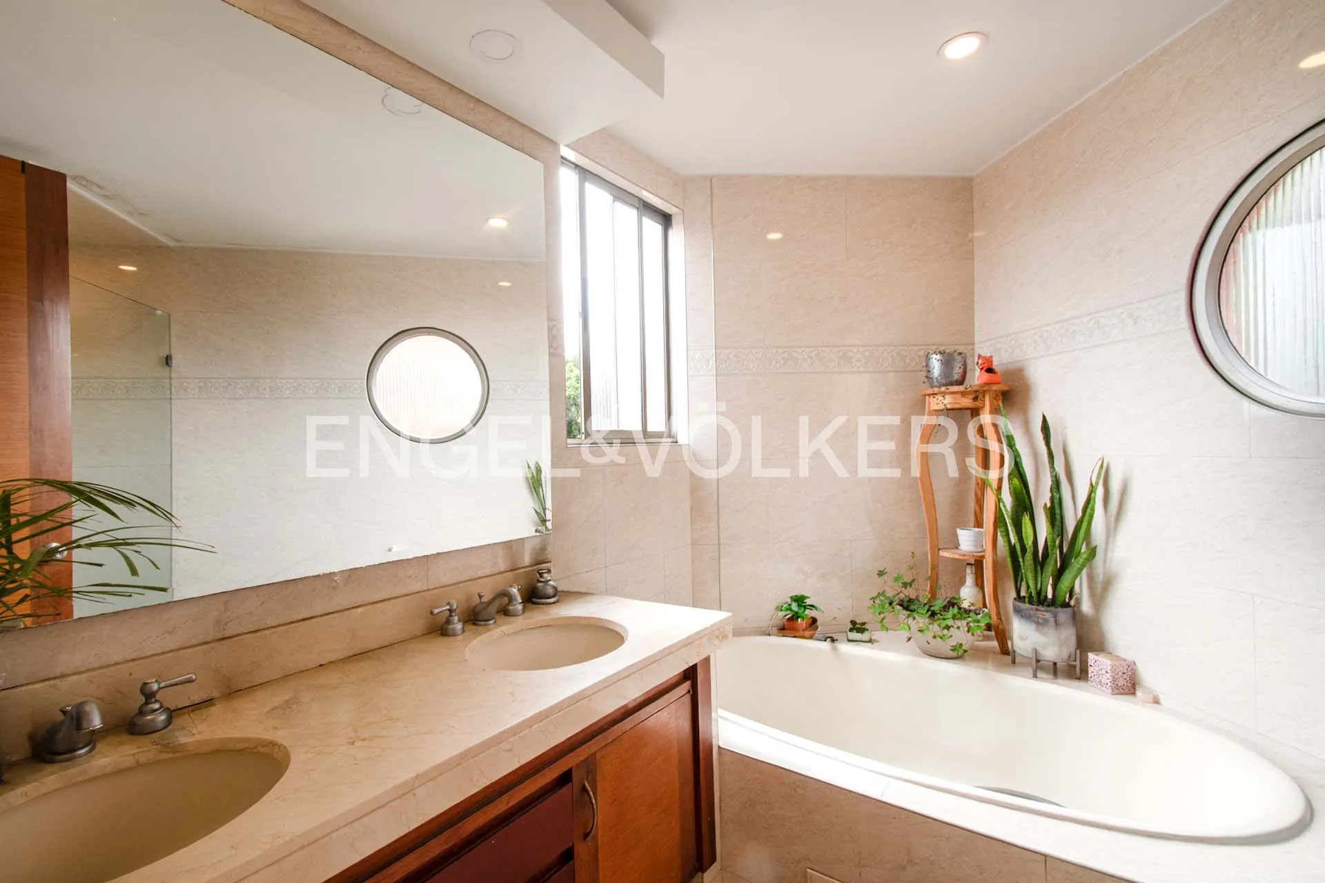 Apartamento en venta en Los Rosales, Bogotá · foto 10 de 15