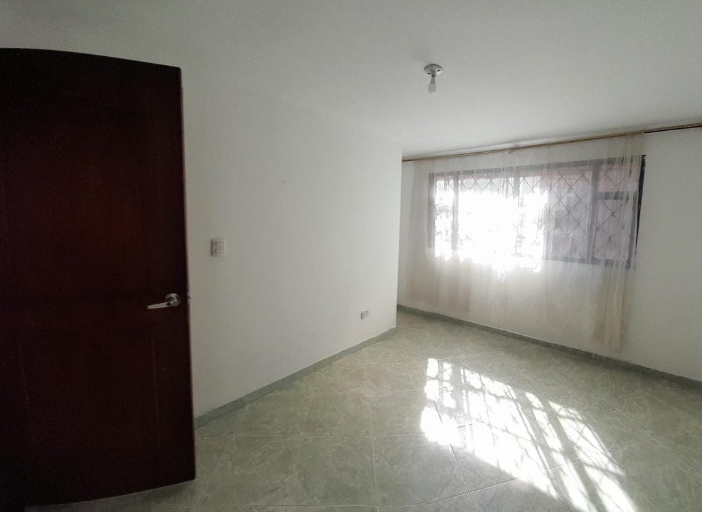 Apartamento en arriendo en Gualoche, Bogotá · foto 3 de 18