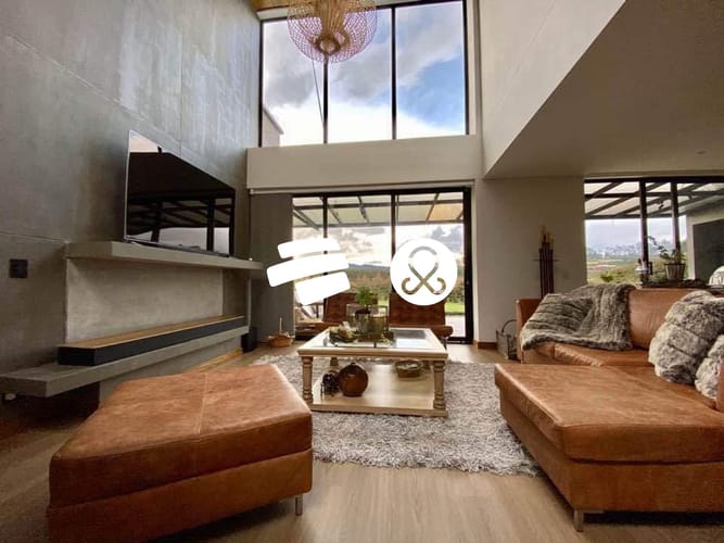 Casa de 5 alcobas en venta en Vía Las Palmas, Envigado, 1560 m² · foto 4 de 5