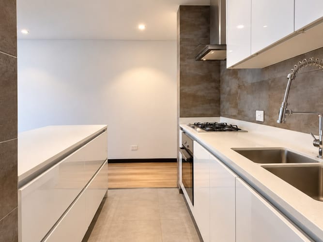 Apartamento de 1 alcoba en venta en Chicó Navarra, Bogotá, 54 m² · foto 7 de 15