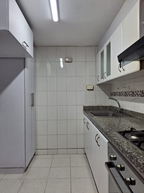 Apartamento en venta en Portales Del Norte, Bogotá · foto 8 de 24