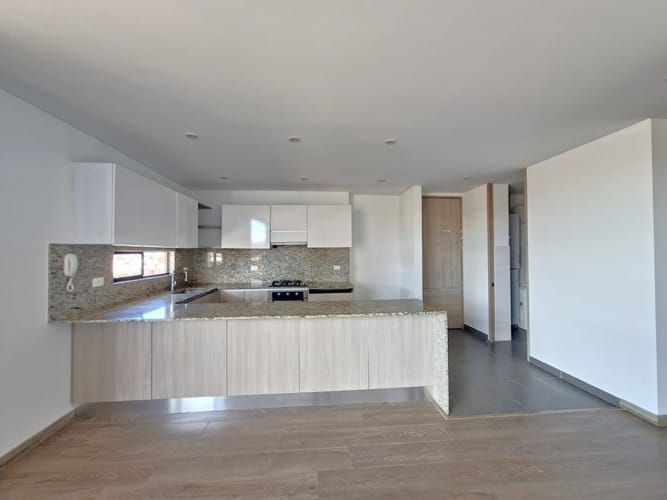 Apartamento de 3 alcobas en venta en La Floresta, Bogotá, 128 m² · foto 7 de 24