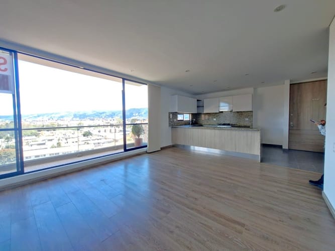 Apartamento de 3 alcobas en venta en La Floresta, Bogotá, 128 m² · foto 4 de 24