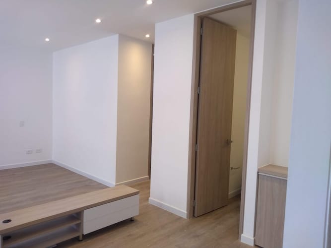 Apartaestudio en arriendo en Santa Ana Oriental, Bogotá, 49 m² · foto 2 de 13