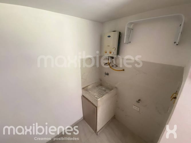 Apartamento de 2 alcobas en arriendo en Las Palmas, Medellín, 45 m² · foto 11 de 12