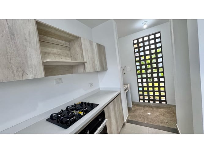 Casa de 2 alcobas en venta en El Castillo, Jamundí, 87 m² · foto 3 de 21
