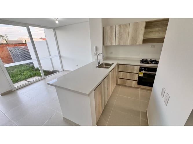 Casa de 2 alcobas en venta en El Castillo, Jamundí, 87 m² · foto 5 de 21