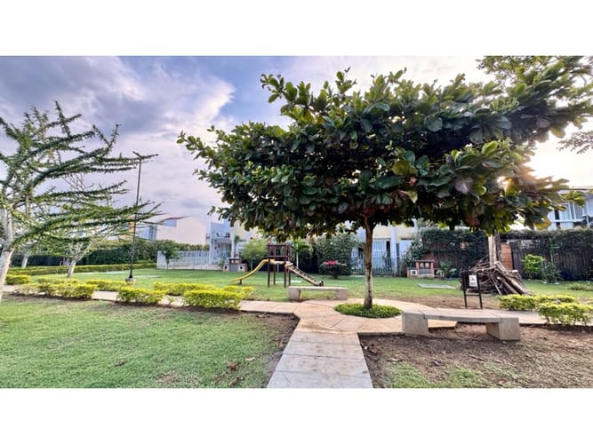 Casa de 2 alcobas en venta en El Castillo, Jamundí, 87 m² · foto 14 de 21