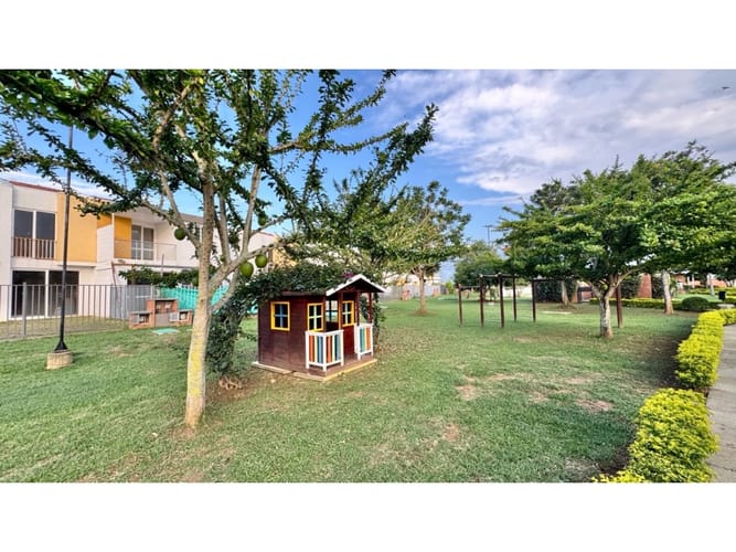 Casa de 2 alcobas en venta en El Castillo, Jamundí, 87 m² · foto 15 de 21