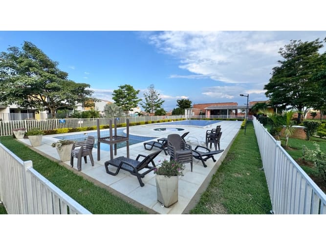 Casa de 2 alcobas en venta en El Castillo, Jamundí, 87 m² · foto 16 de 21