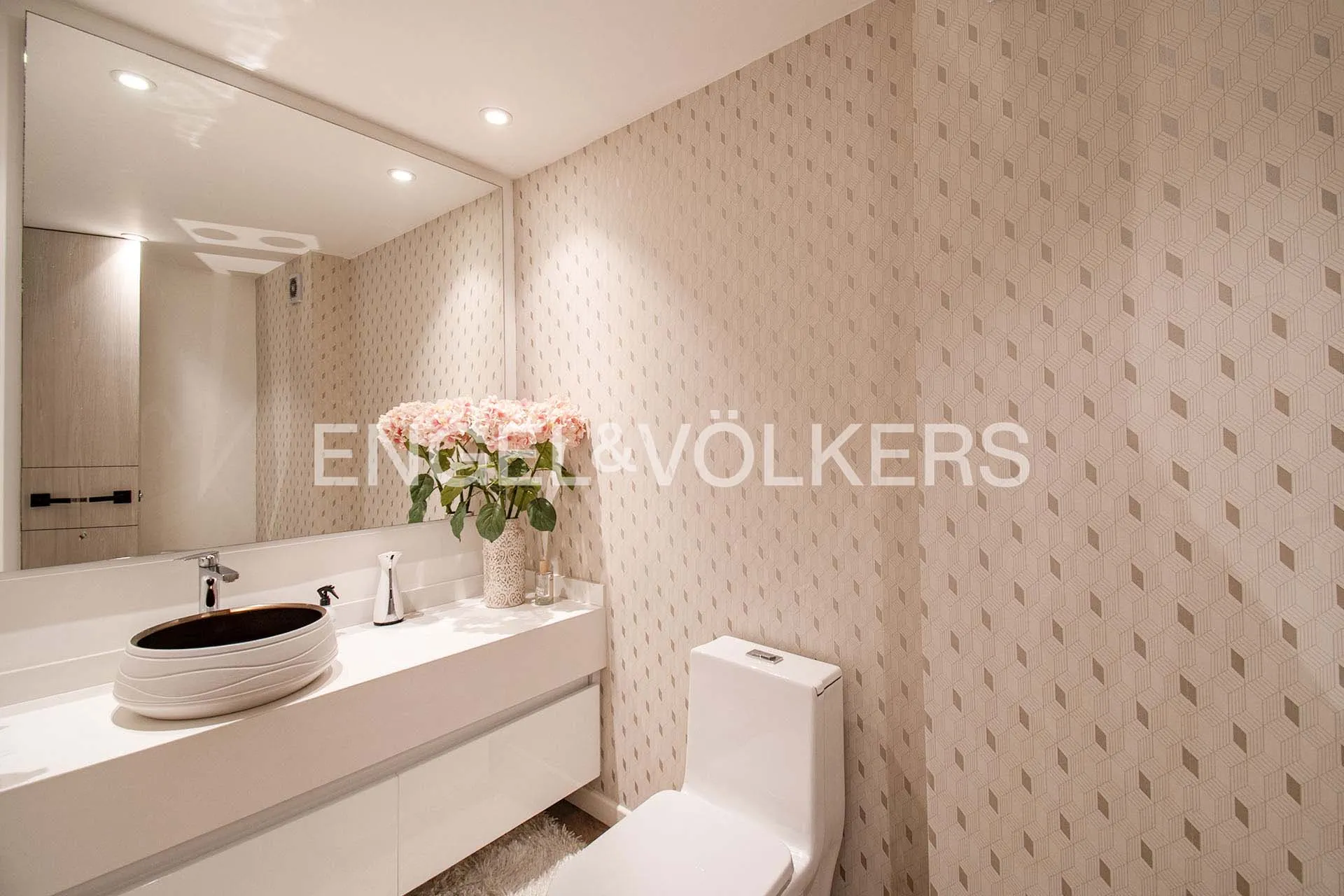 Apartamento en venta en Los Rosales, Bogotá · foto 16 de 16