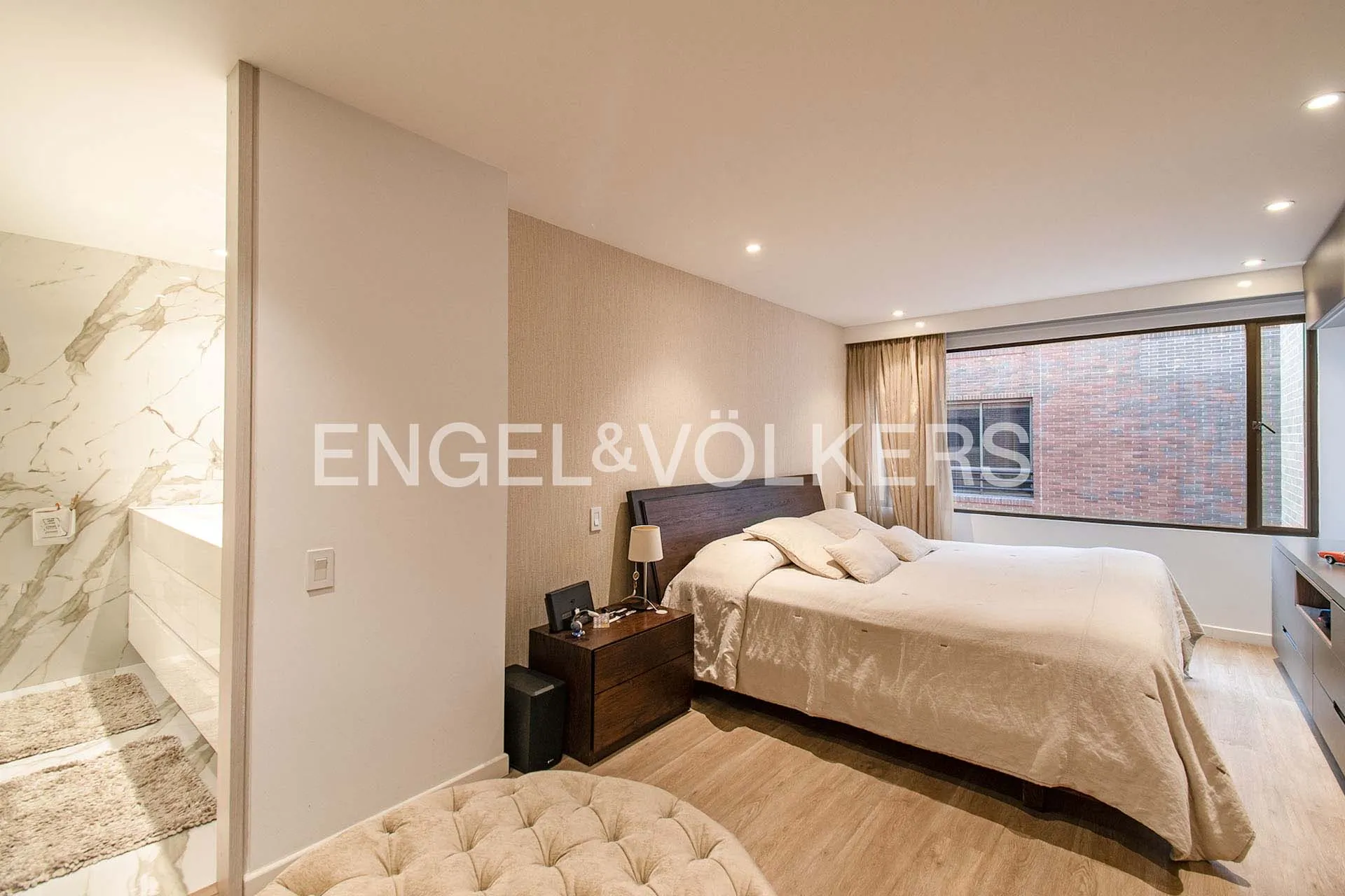 Apartamento en venta en Los Rosales, Bogotá · foto 11 de 16
