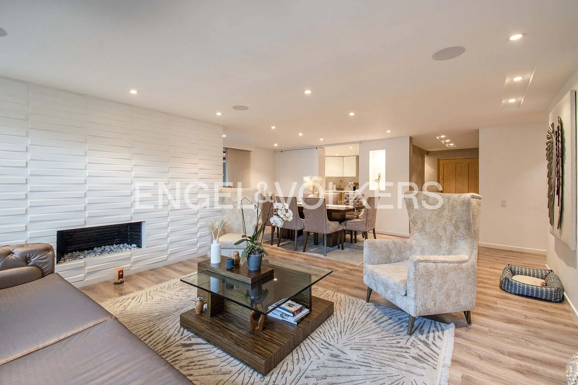 Apartamento en venta en Los Rosales, Bogotá · foto 3 de 16
