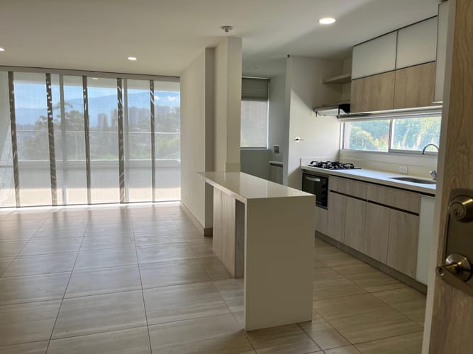 Apartamento de 3 alcobas en venta en Los Alcazares, Sabaneta, 97 m² · foto 3 de 22