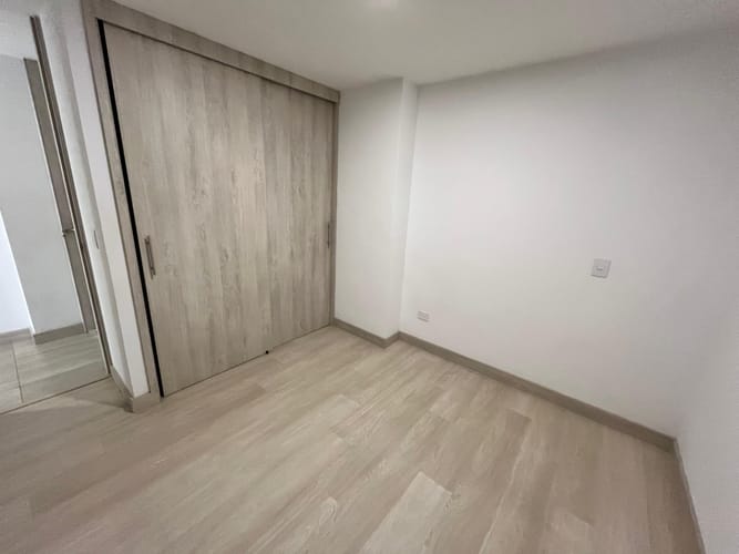 Apartamento de 3 alcobas en venta en Los Alcazares, Sabaneta, 97 m² · foto 13 de 22