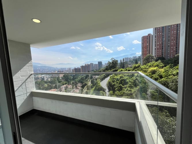 Apartamento de 3 alcobas en venta en Los Alcazares, Sabaneta, 97 m² · foto 9 de 22