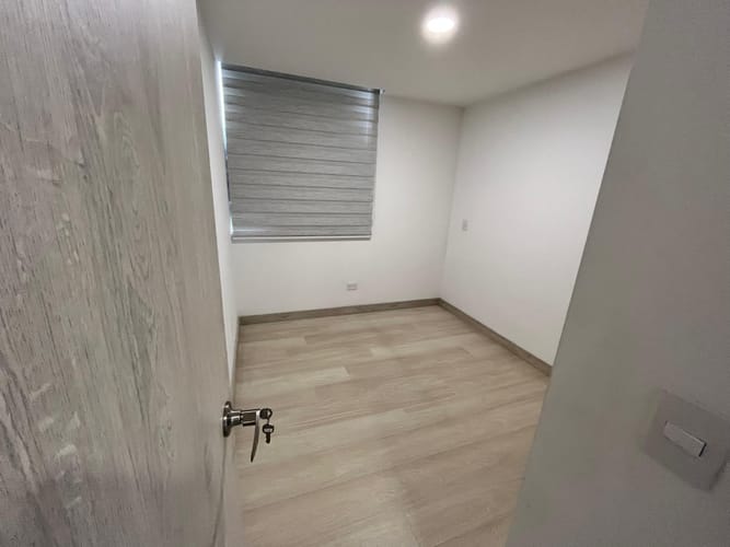 Apartamento de 3 alcobas en venta en Los Alcazares, Sabaneta, 97 m² · foto 2 de 22