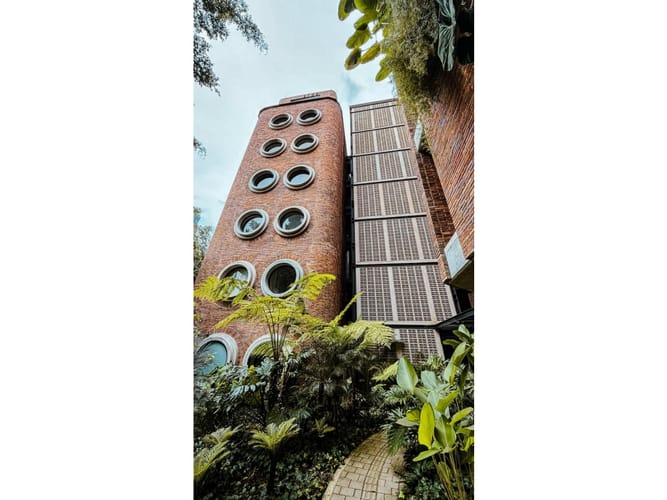 Apartamento de 2 alcobas en venta en Transversal Superior, Medellín, 200 m² · foto 3 de 24
