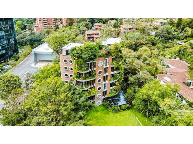 Apartamento de 2 alcobas en venta en Transversal Superior, Medellín, 200 m² · foto 4 de 24