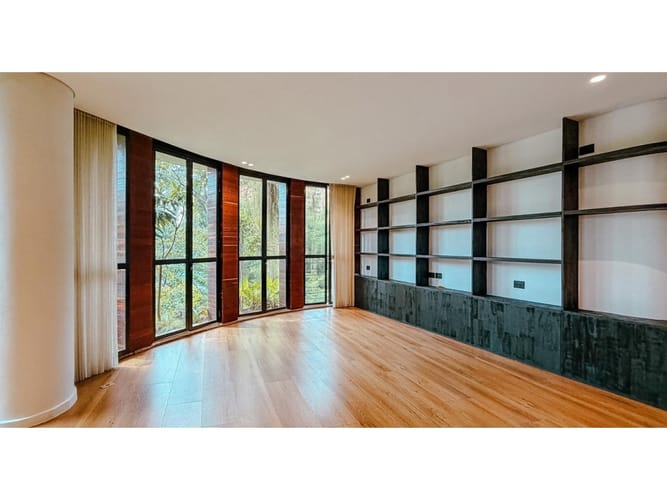 Apartamento de 2 alcobas en venta en Transversal Superior, Medellín, 200 m² · foto 10 de 24